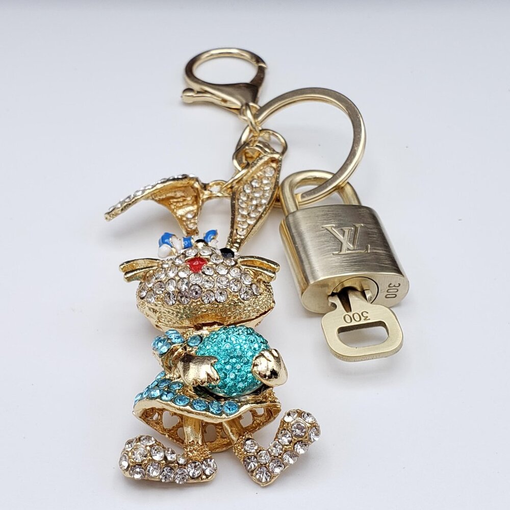 LV Gold Padlock Authentic 🔑 Luxury Bag Charm w/ Unbranded Bunny Keychain - Picture 4 of 11